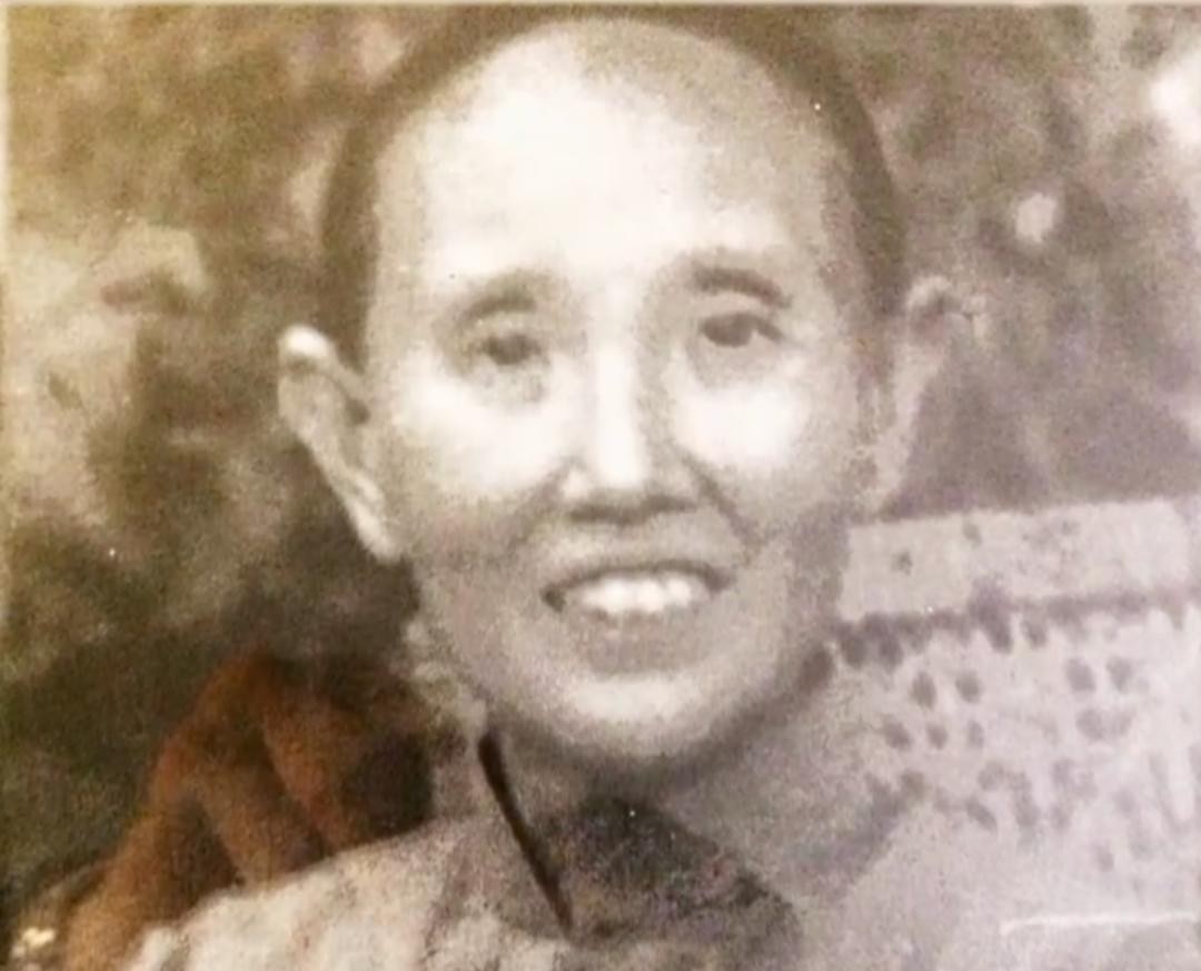 她19歲嫁人52歲守寡！卻養育了「13個博士」柯林頓都對她讚不絕口　活了106歲「家訓僅12字」
