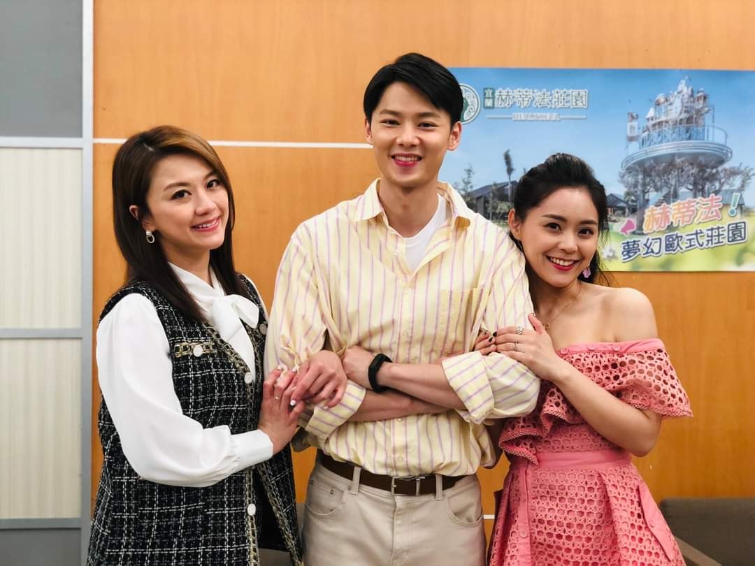超級拜金女！《黃金歲月》馬德容「竟是星二代出身」　「母女貼臉合照」網驚：沒想到是她