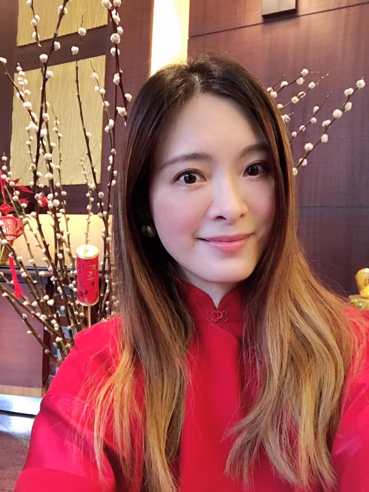 劉真47歲冥誕！20年閨蜜曬合照「花路中看見妳的身影」　心碎喊話「謝謝帶給我美好」：你去遠了