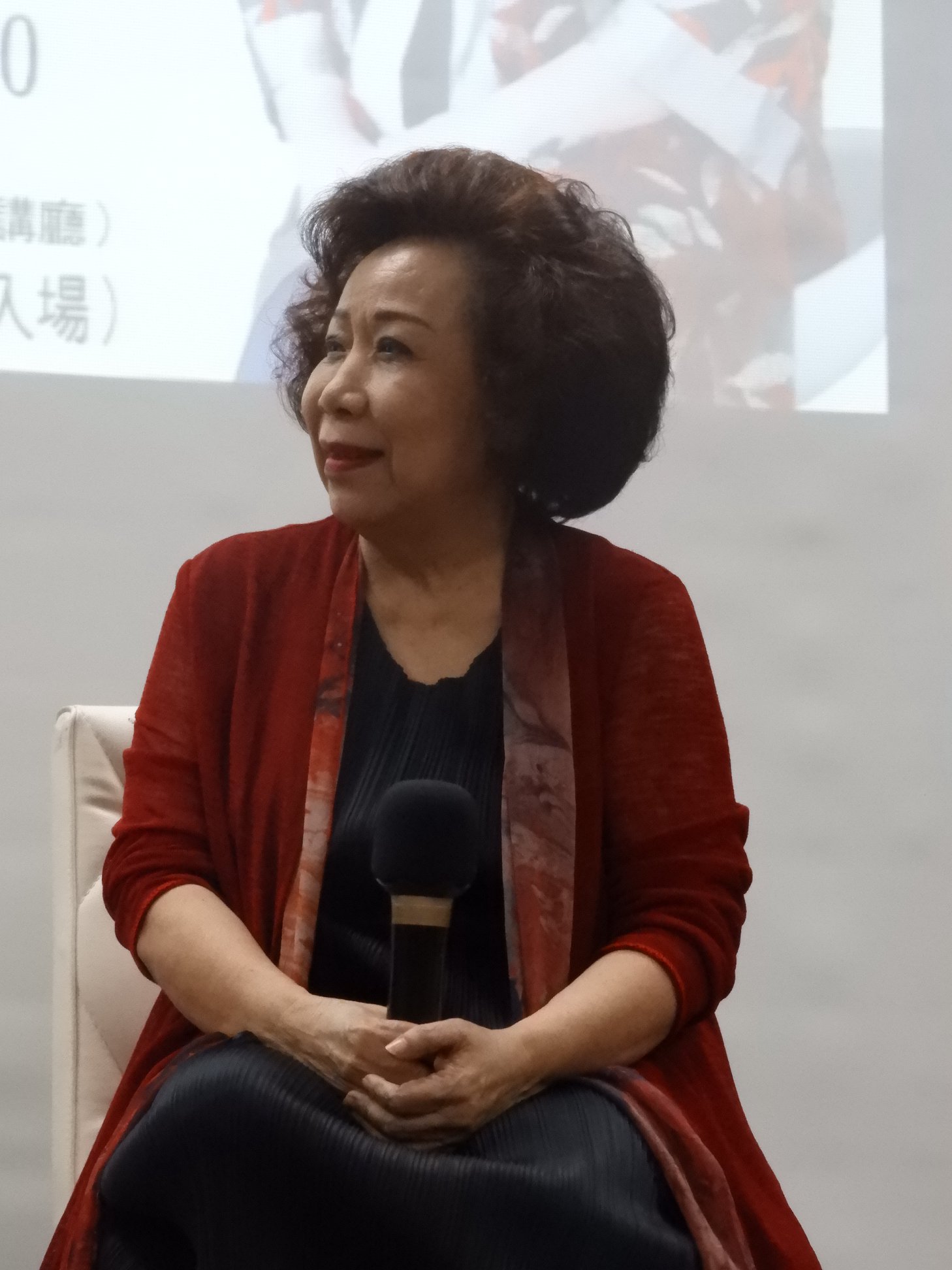 一個人獨居台灣！黃越綏以好友為例「點出老後關鍵」　不再急急忙忙「與老化妥協」：慢活才是快樂之本