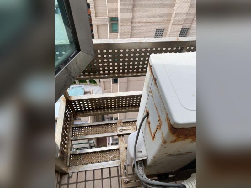 10樓要裝冷氣！「師傅一到現場喊」多加7千：是危險施工費　他怒喊不合理「網友卻一面倒噓爆」