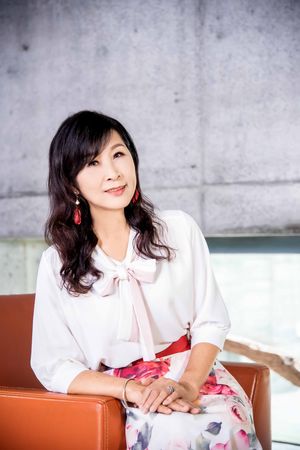 唱紅八點檔主題曲！68歲凍齡嬤「被譽嘉義白嘉莉」背景遭起底　「坐擁80間美髮分店」客人全是巨星