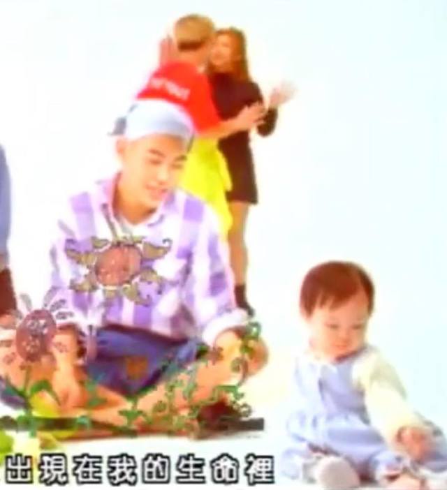 恭喜！台灣音樂教父「28歲女兒出嫁」深V白紗超美❤️　曝女婿身分「比老爸還會賺」安心託付心肝寶貝
