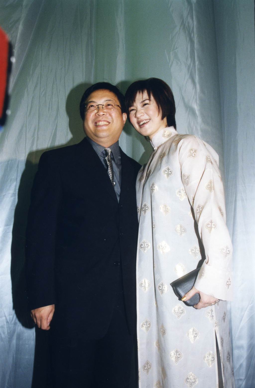 走出喪夫痛！女歌手盡照顧罕病尪「卻發現不堪真相」　今曝光好消息「尋得幸福第二春」網讚：好登對