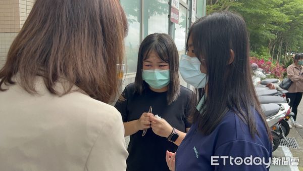 輪胎行8死！逆子縱火辯「只是想嚇父親」　鄰居曝內幕「他肖想4000萬」家屬哭癱：會判死刑嗎