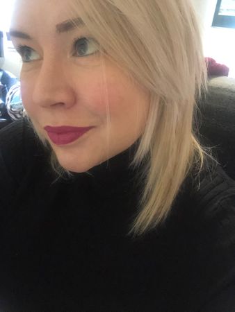 出血22天住院!美女主持淚曝「只能回家等死」搶救無效 家族離奇命運「姊弟同年先後去世」獨留白髮人