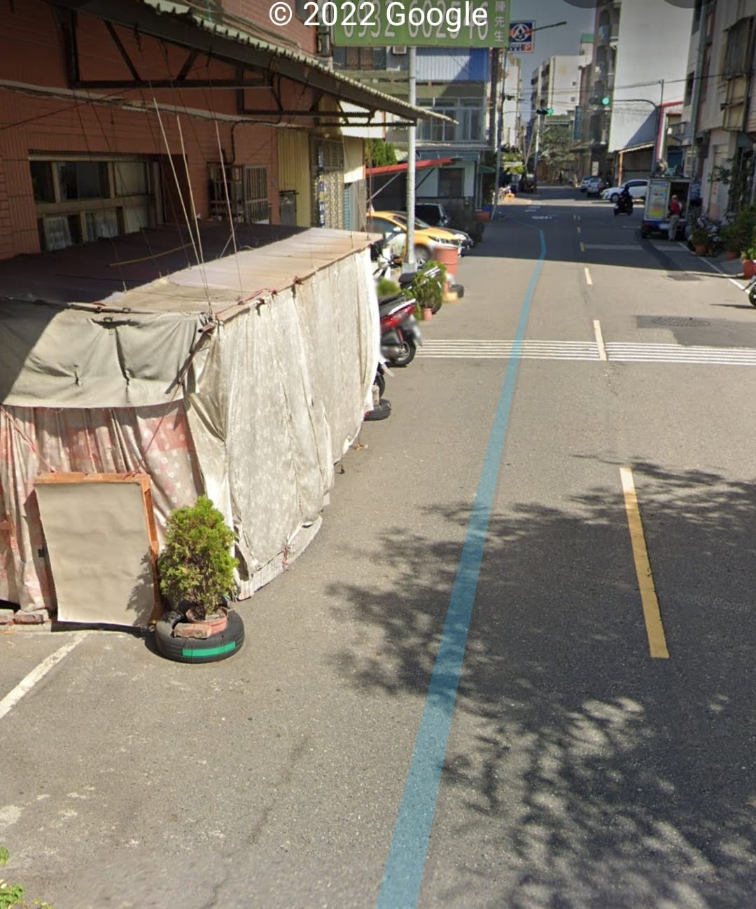 大型軍艦壽司？路上驚見「賓士輪胎包海苔」畫面超謎樣　內行人公布「多功能超強功用」：車主必備