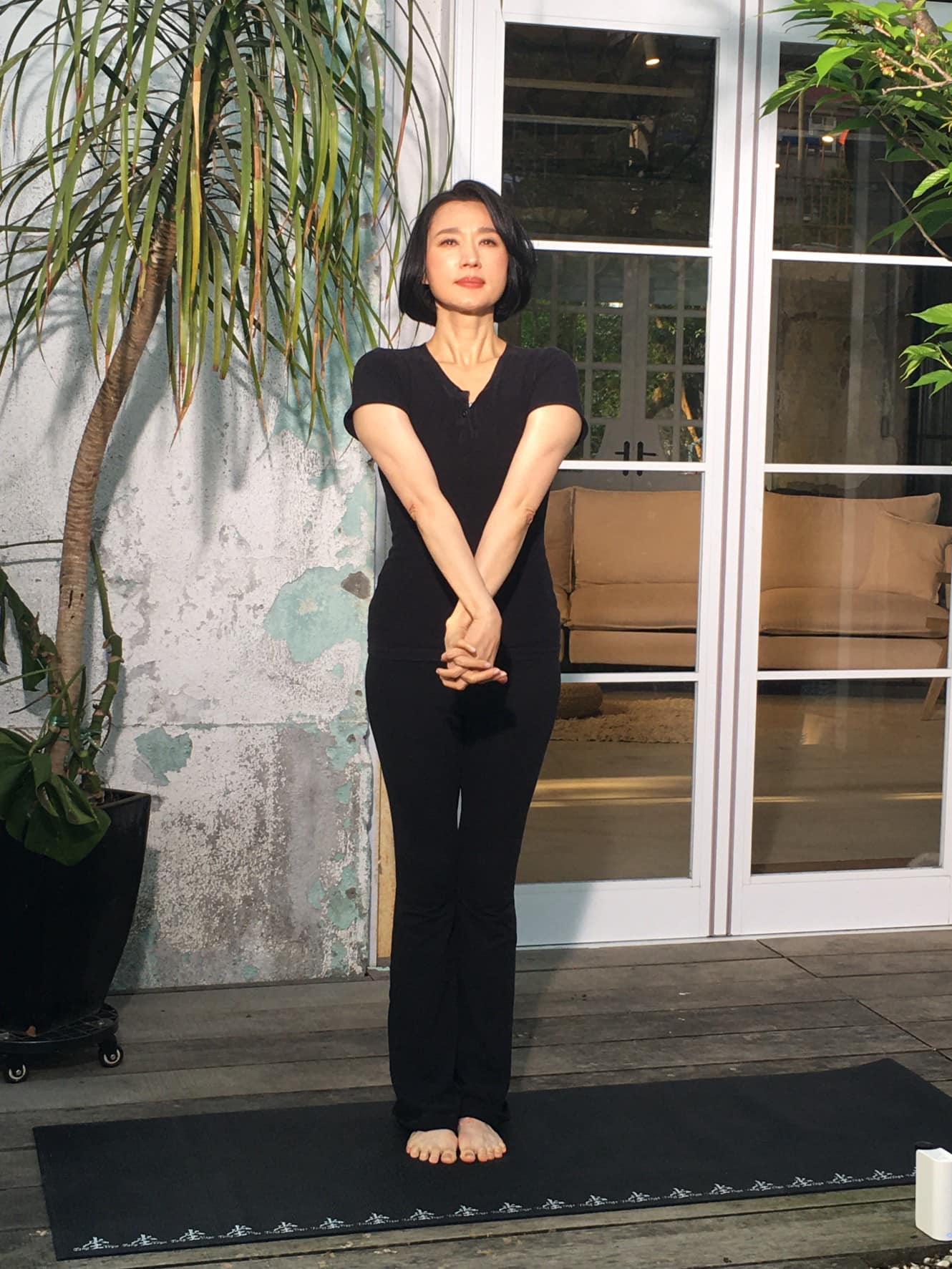 嫁百億富商6年！玉女掌門人大曬「超近距離淡妝照」　粉絲一看驚呆「愛情是天然保養品」