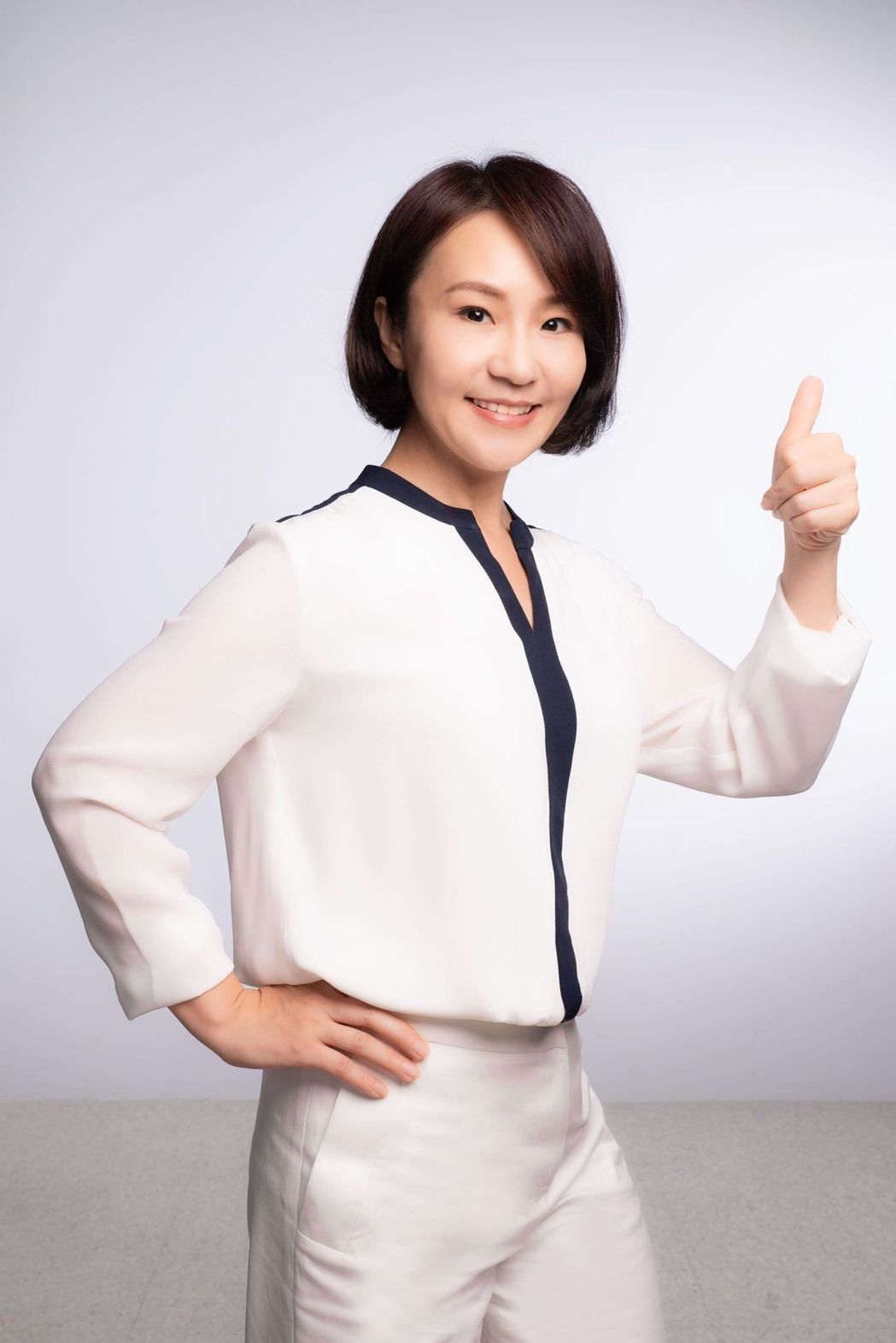 婆媽最愛她！名主持「閃辭25年老牌節目」觀眾難以接受　帶領團隊「創6億銷售佳績」電視台爭模仿
