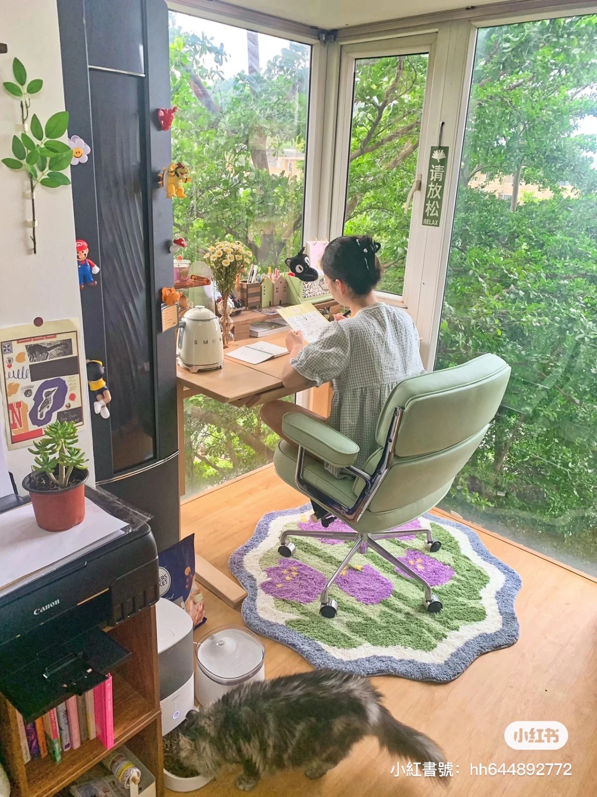 宛如住在仙境！超夢幻「森林系辦公小角落」爆紅　通透開闊「被滿滿大自然包圍」望向窗外秒療癒❤️