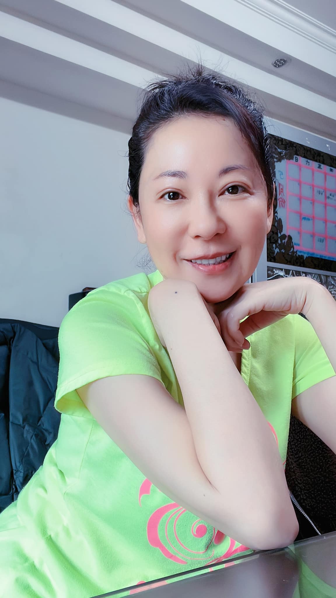 動念進廠維修！55歲女星「被醫美列拒絕戶」十分錯愕　「一曬素顏照」網秒懂：根本不需要
