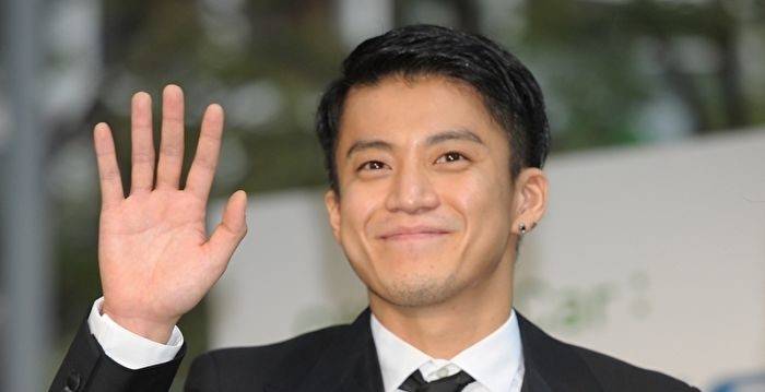 暖爸形象都演的!42歲影帝「跟2女零上衣狂歡」照片遭外流 被挖多人運動「背著孕妻偷吃」