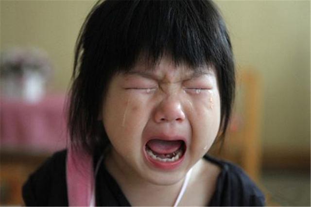 被人欺負！孩子問「我被打了可以還手嗎？」　媽媽的「高情商回答」挽救孩子的一生