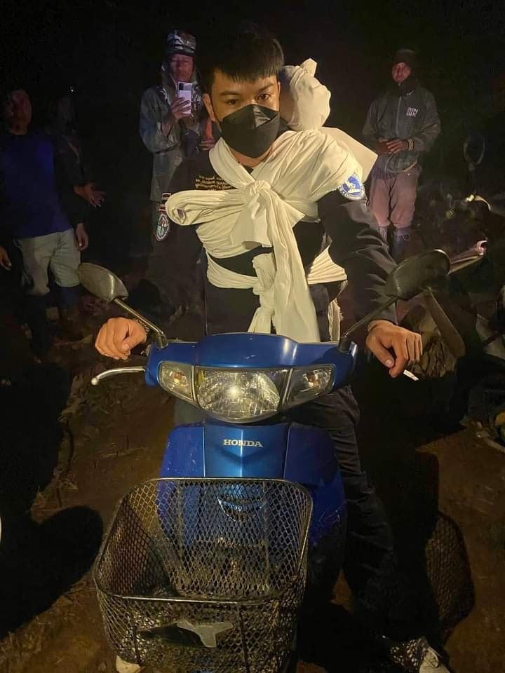 山上驚見無屍！好心男大愛「綁身騎7公里」運下山　無私救援惹淚「他低調回應了」