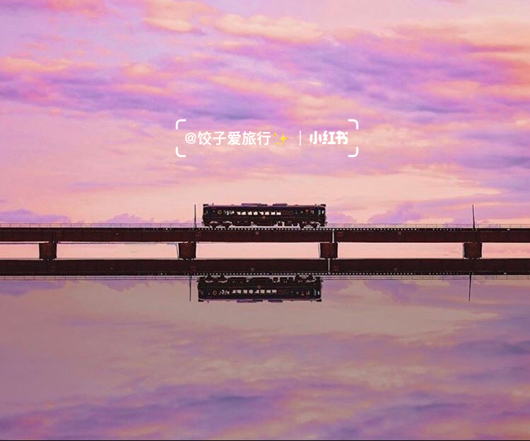 置身宮崎駿世界！超夢幻「漂浮海上火車」駛過一片湛藍　望向窗外「彷彿穿越遺世秘境」美到屏息❤️