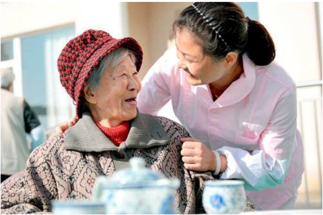 晚年智慧：與子女同住的三不原則，避免家庭衝突與自我困擾