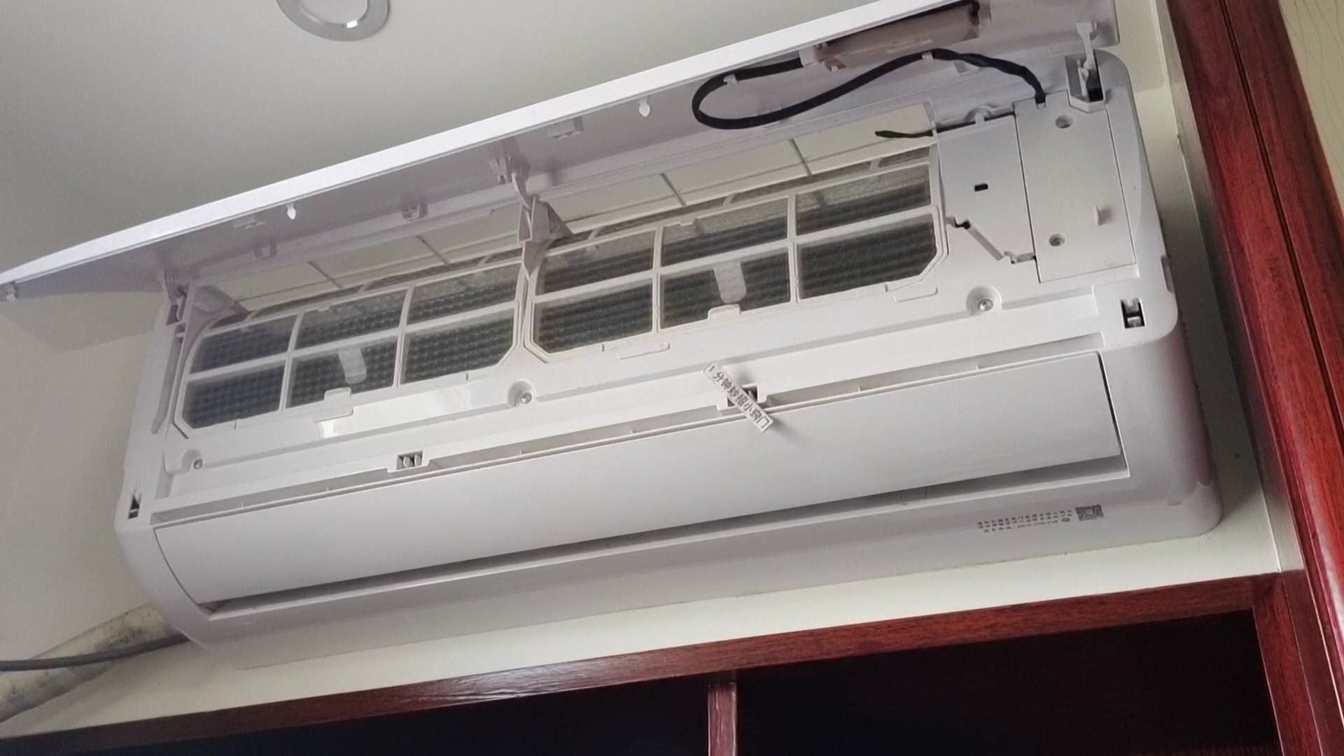 看完漲知識!夏天開冷氣到底「要不要關閉門窗」?聽內行人說完才明白:原來一直都做錯了
