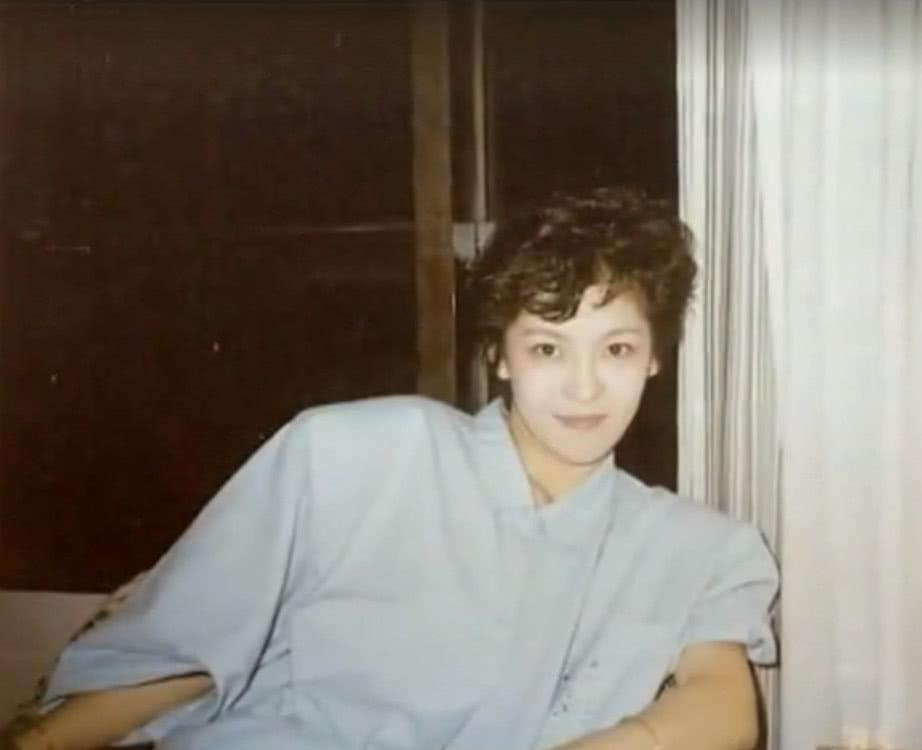 前夫是向華強！最大度元配離婚「一心向佛」被供養40年 　「現任視為大姐」境況曝光