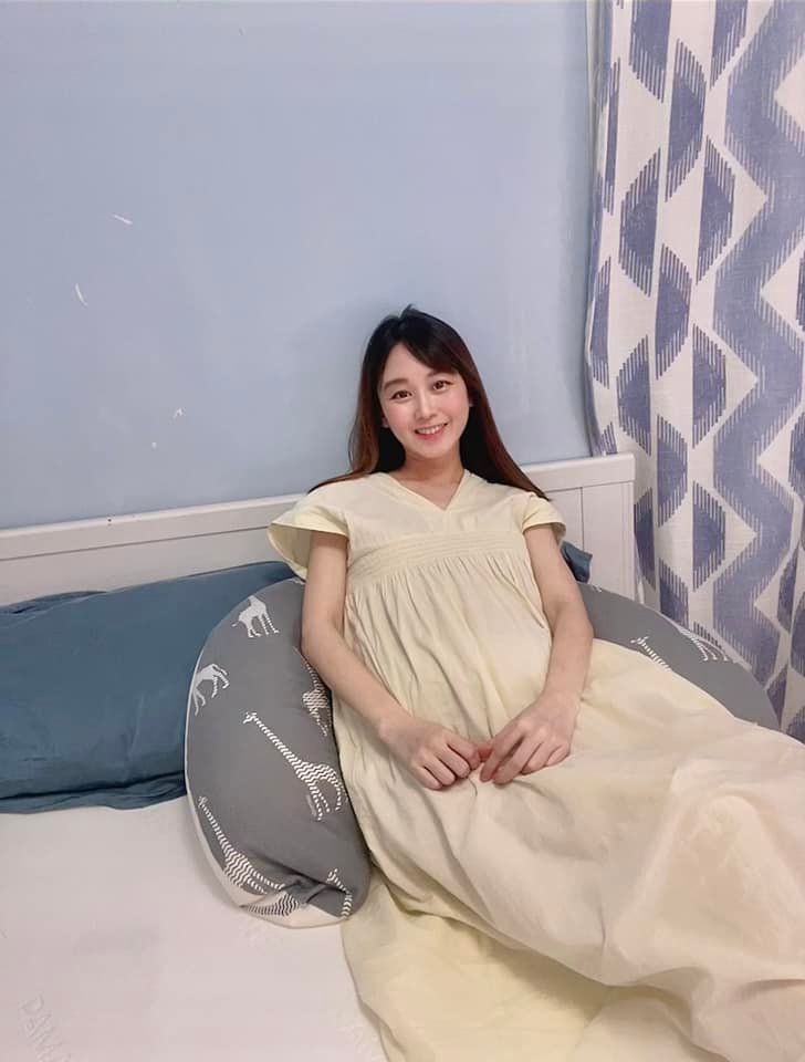美女主播驚險產子路！龍鳳胎早產插管求生，夫婦淚訴：「隔著保溫箱的擁抱」