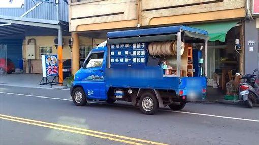 雜貨店始祖！路上驚見「百貨敞篷車」勾眾人回憶　67年級生笑曝「根本小北百貨前身」出沒地點曝光