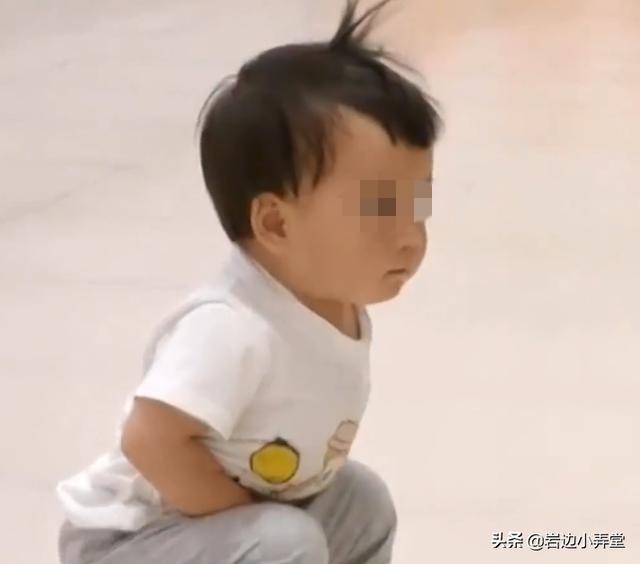 35歲母出意外離開！1歲女娃蹲在「火化大廳」懵懂看著母被送進去　「不哭也不鬧」：等媽媽出來抱我