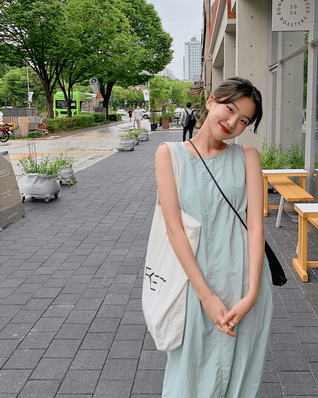 今夏最流行這條裙子！女人40歲後「最愛穿它」　 簡單舒服的搭配：藏肉又涼快