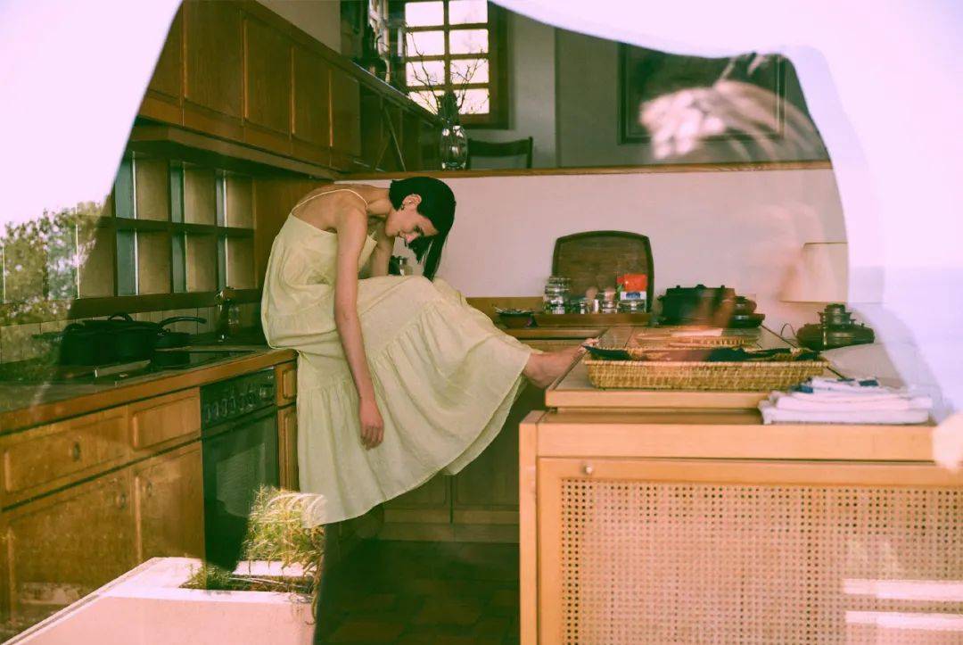 今夏最流行這條裙子！女人40歲後「最愛穿它」　 簡單舒服的搭配：藏肉又涼快