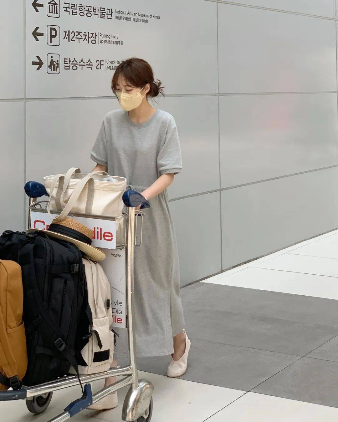 今夏最流行這條裙子！女人40歲後「最愛穿它」　 簡單舒服的搭配：藏肉又涼快