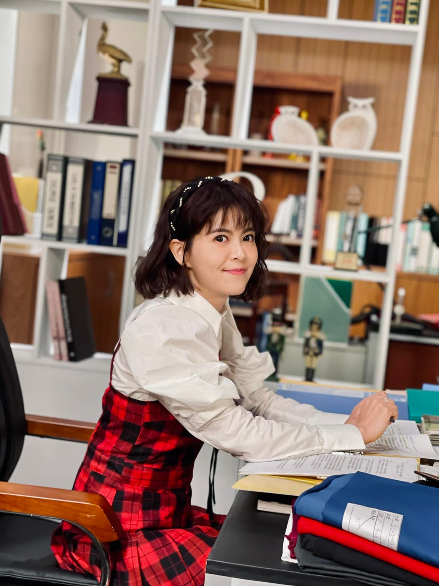 30歲轉行被笑傻！《美麗人生》吳珊珊「辭主播跑去演八點檔」　靠老本苦撐「感嘆哭也沒有用」