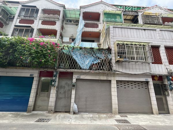 高雄恐怖透天厝！36名清潔員「清出14.6噸垃圾」老鼠蟑螂橫行　環保局曝「整理乾淨後畫面」網驚：差好多