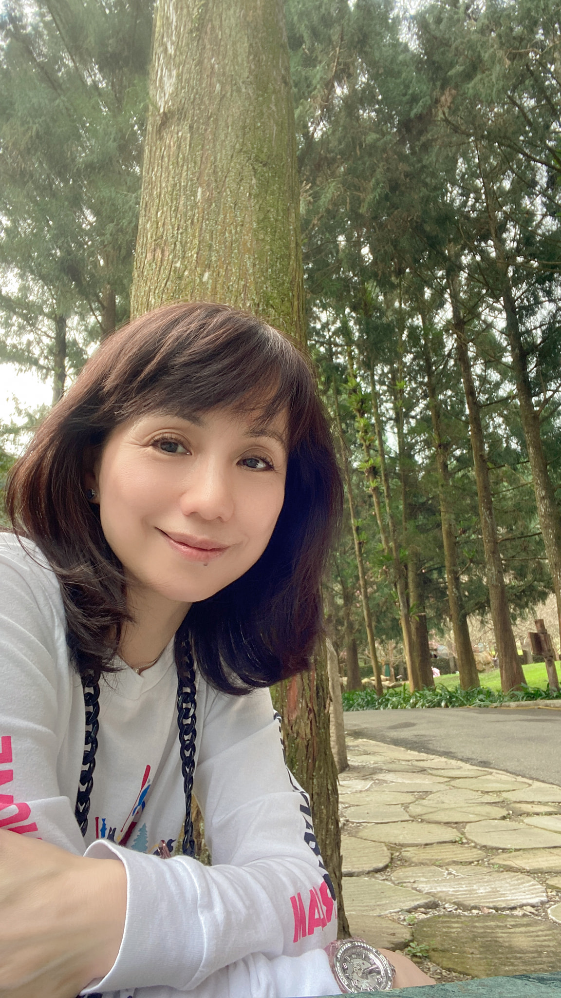 單親帶大女兒！小鄧麗君「不後悔離婚」與前夫共同陪伴　砸3億買豪宅「和連家當鄰居」