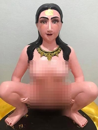 被媽媽帶去驅邪！41歲女「遭乩童跨坐狂拍」當場斷氣　生前向媽求助「口中唸唸有詞」：女兒不在了