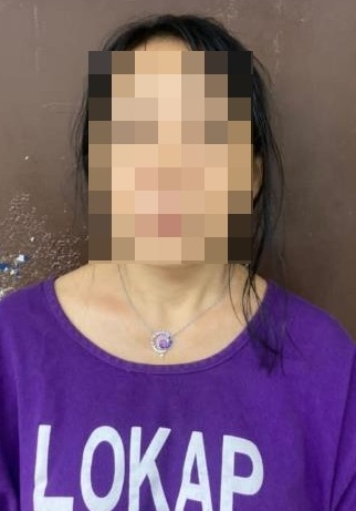 被媽媽帶去驅邪！41歲女「遭乩童跨坐狂拍」當場斷氣　生前向媽求助「口中唸唸有詞」：女兒不在了