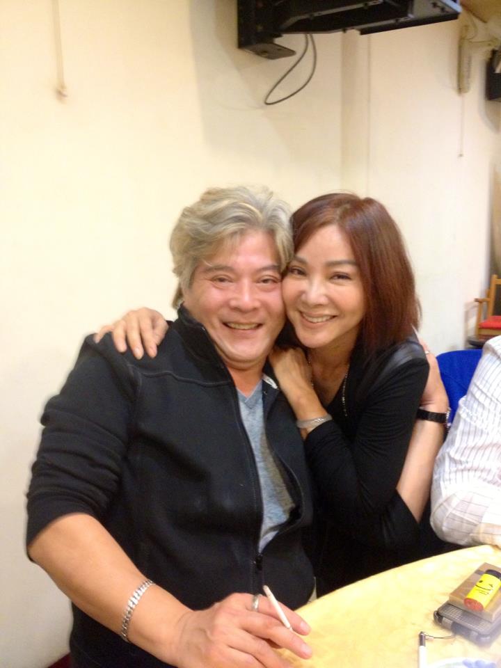 為爸媽搬回家！《守著陽光守著你》男星「照顧雙親到往生」了無遺憾　71歲終身不娶「感慨一個人也很好」