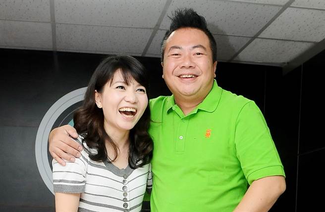 後悔也沒用！董至成離婚後「盡力當好爸爸」彌補16歲兒　一年學費60萬「笑喊得賣腎」沒日夜拍戲