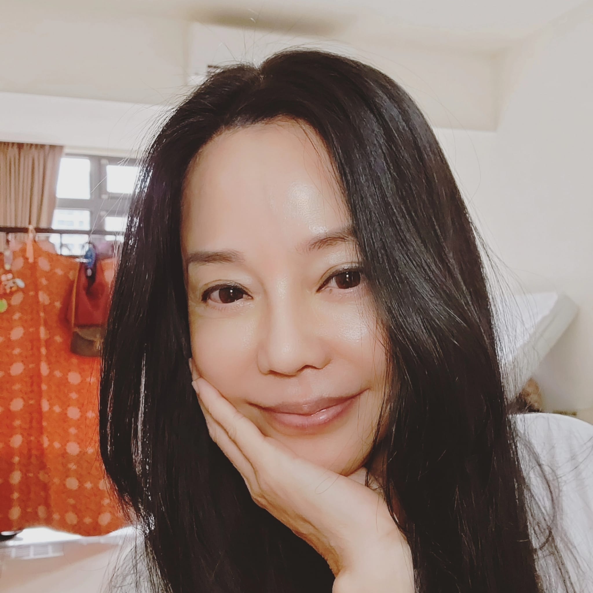 只念到小三！61歲狄鶯「遭酸不識字」　高齡苦讀「拚到碩士學歷」念到老花眼不喊苦