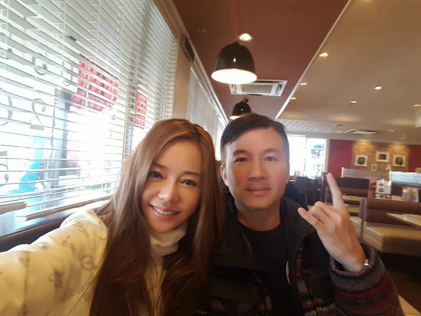 只念到小三！61歲狄鶯「遭酸不識字」　高齡苦讀「拚到碩士學歷」念到老花眼不喊苦