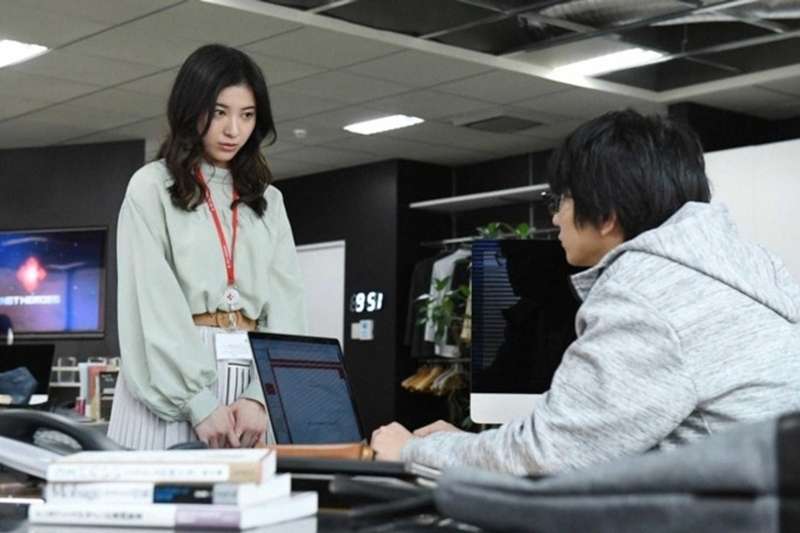 7年來第一次遲到！老員工「晚20分鐘進公司」慘遭開除　隔天「同事相約一起遲到挺他」結局引熱議