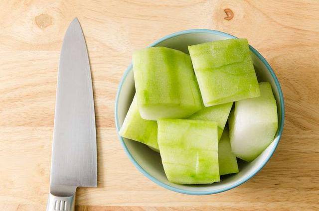 血脂偏高的人!常吃3種菜「降脂降壓」 越吃血管越有彈性:遠離中風心梗