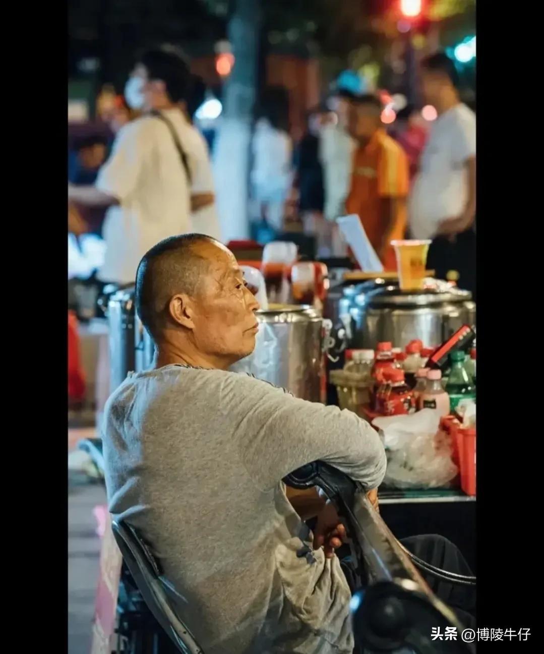 超佛心古早味飲料！老爺爺擺攤「一杯只要8塊錢喝到飽」堅持不漲價 　飽受輿論壓力「被迫收攤」孫子氣到哭