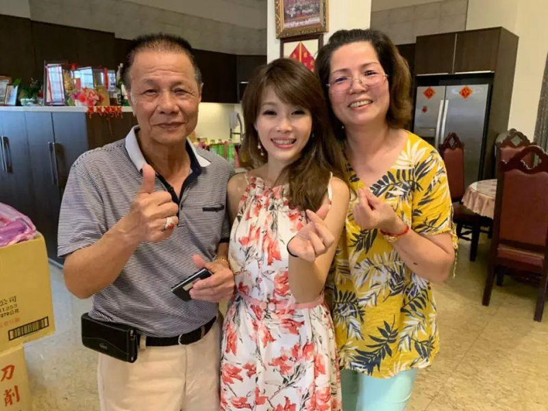 出10次車禍!48歲女星遭斷言「生來要做鬼新娘」 經過廟宇「七爺突降駕護航」她淚曝:要收我當女兒