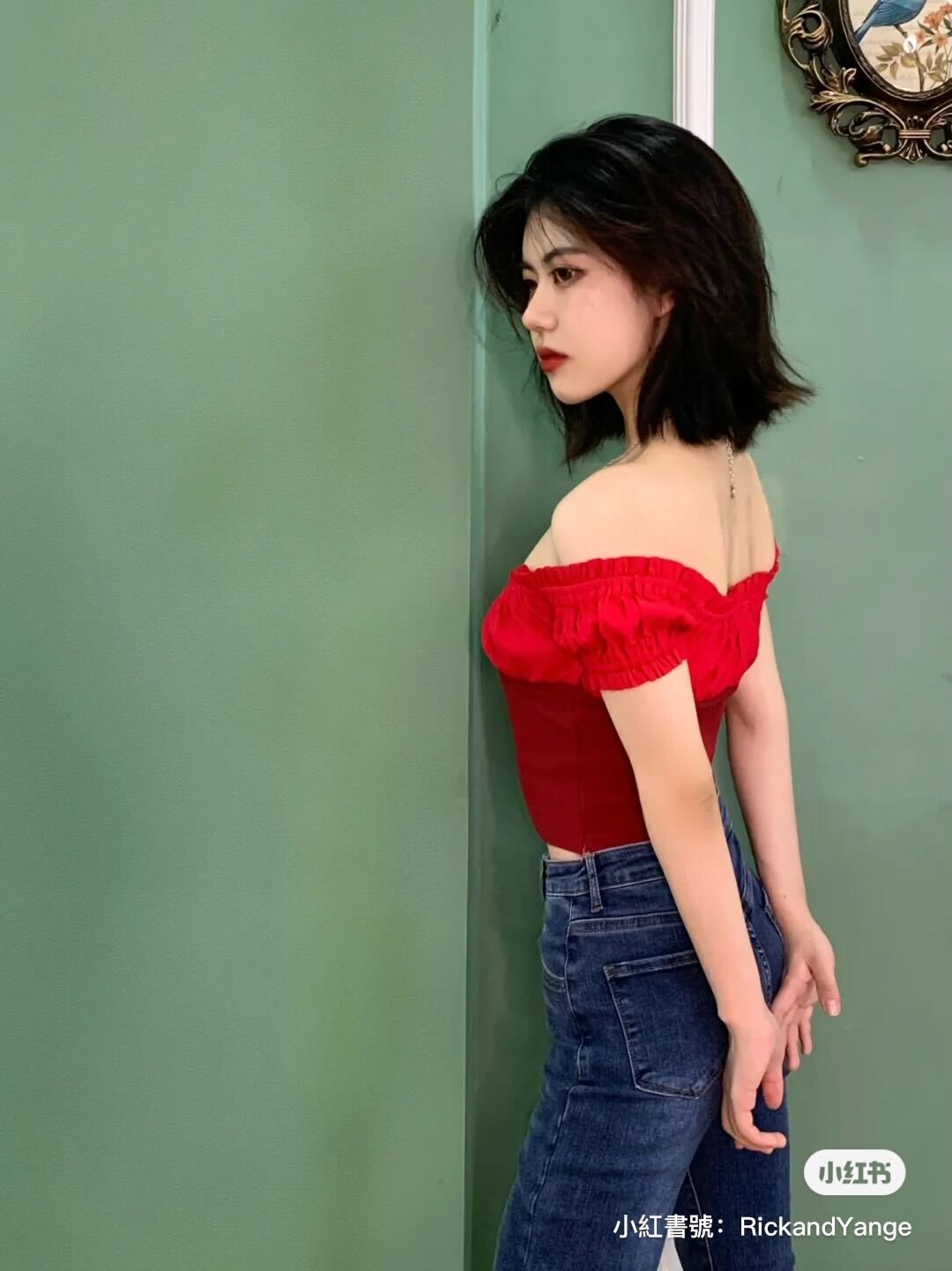 無修圖的年代！爸媽年輕逆天顏值「連電影導演都找上門」　女兒現身「好基因仙女容顏」一家人都好看