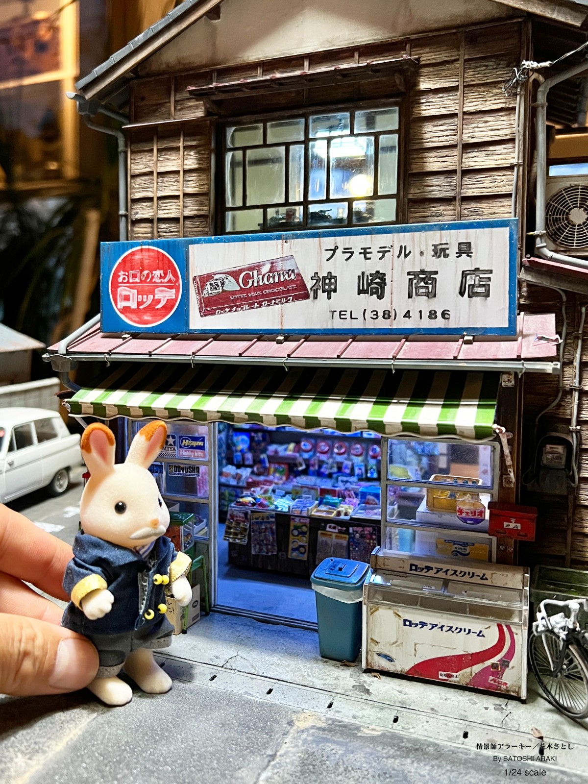 不說以為是真的！微型大師打造「80年代日本柑仔店」　走進屋內「牆上掛滿童年回憶」彷彿以前的台灣