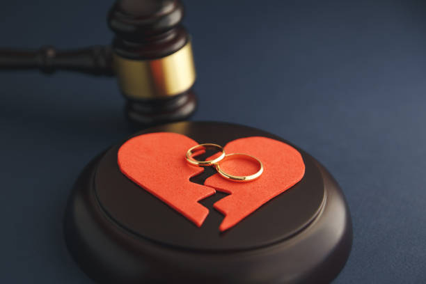 婚姻到了無話可說！妻子仍默默操持家務「丈夫公開稱她是米蟲」　忍無可忍「送退休大禮給老公」他當場傻眼