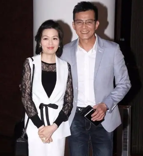 愛妻去世4年！63歲影帝「葬禮上哭到昏厥」發誓永不再娶　「如今生活曝光」網卻怒轟：都是虛情假意