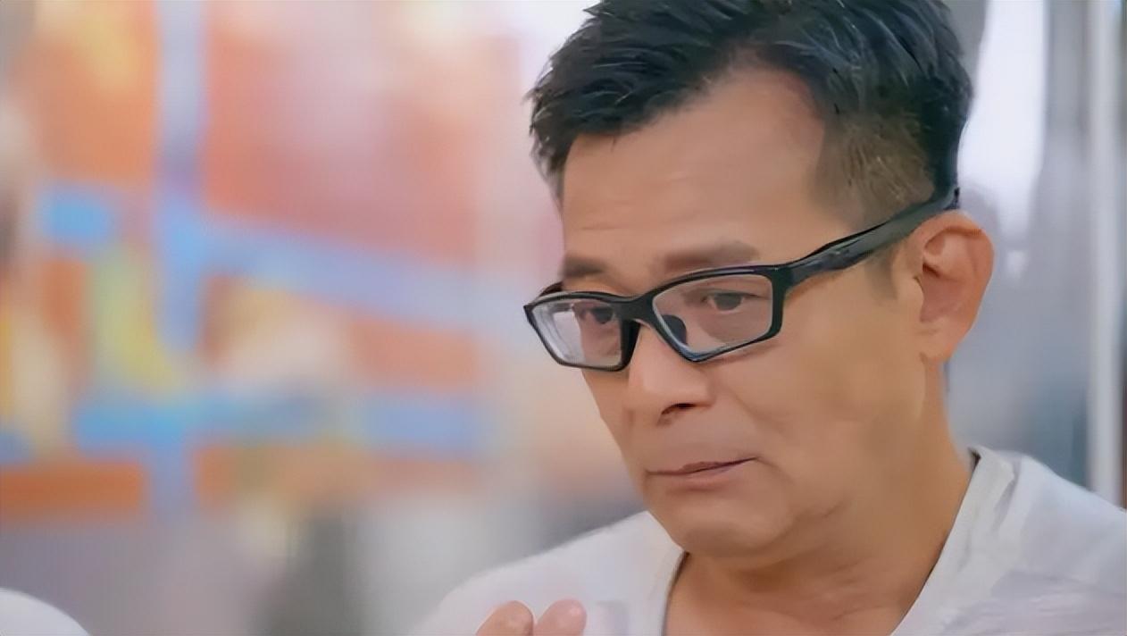 愛妻去世4年！63歲影帝「葬禮上哭到昏厥」發誓永不再娶　「如今生活曝光」網卻怒轟：都是虛情假意
