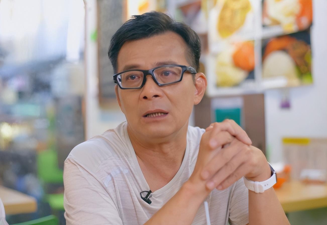 愛妻去世4年！63歲影帝「葬禮上哭到昏厥」發誓永不再娶　「如今生活曝光」網卻怒轟：都是虛情假意