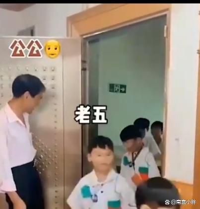 婚後連生7兒子！尪搖頭苦笑「至少要噴3500萬」　孫子排隊領紅包「見爺爺驚人財力」網秒懂：白擔心了