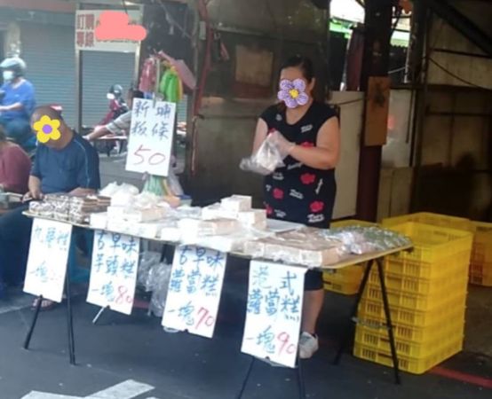 擺攤養大2資優生女！單親媽入不敷出「每日只賺兩百」被房東催趕　女兒第一時間「想放棄醫學院賺錢」結局感動全網