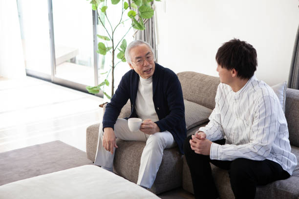 獨子太辛苦！他崩潰「當父母患重病，該辭職照顧嗎」　名律師點破關鍵「別被傳統孝順壓垮」